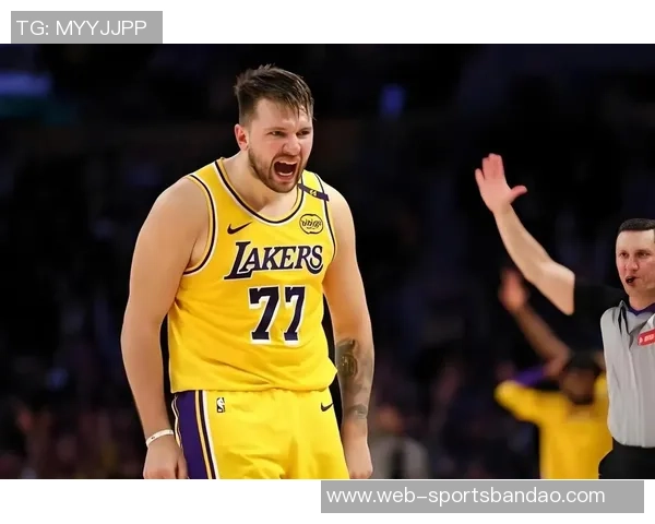 弗莱对艾顿发声：学习莱夫利和东契奇的传球技巧提升自己